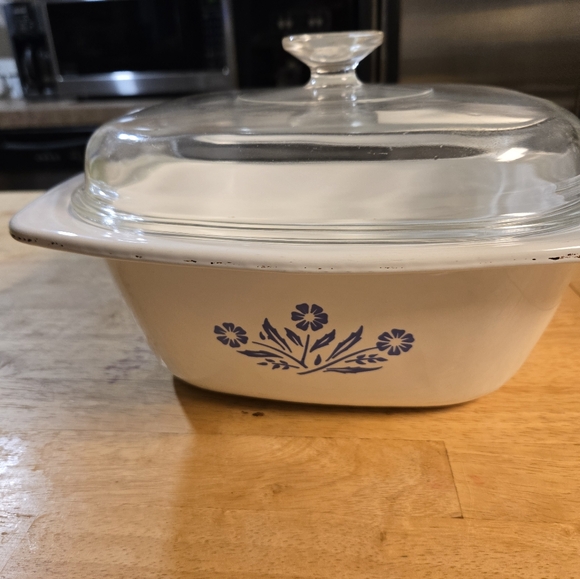 Vintage Corning Ware. (OS) - Picture 7 of 10